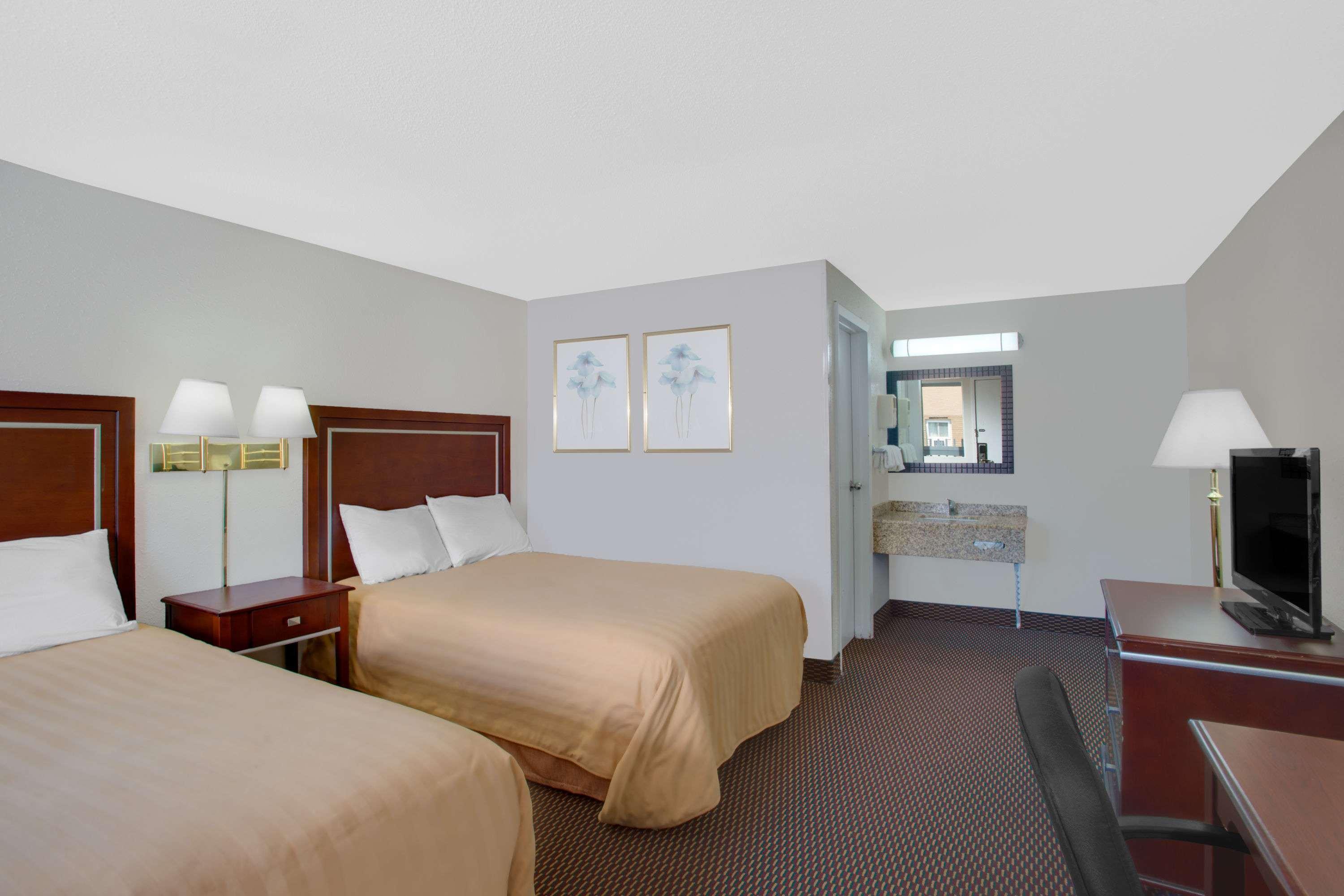 Queen City Inn Bangor Buitenkant foto