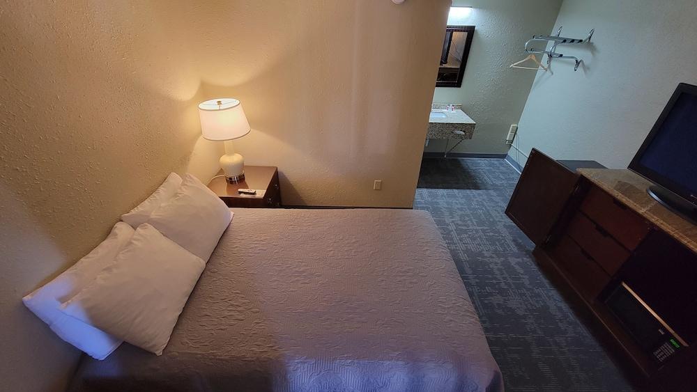 Queen City Inn Bangor Buitenkant foto